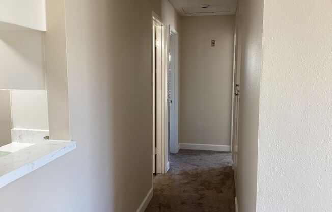 2 beds, 2 baths, $2,075, Unit 213