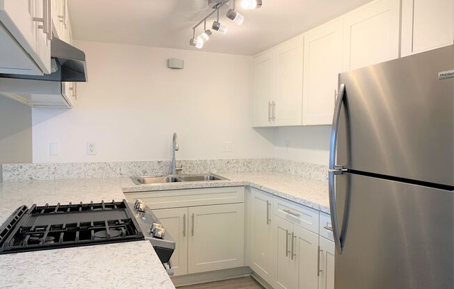 2 beds, 1.5 baths, 1,130 sqft, $2,500, Unit 1312