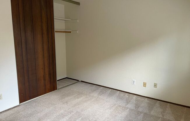 2 beds, 1 bath, 950 sqft, $2,095, Unit 19