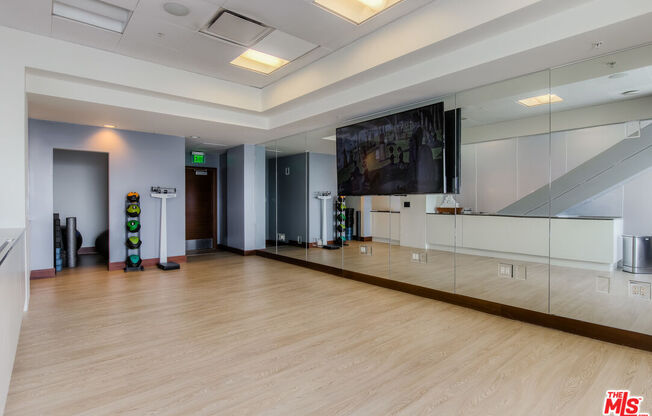 1 bed, 2 baths, 1,320 sqft, $5,695, Unit 34C