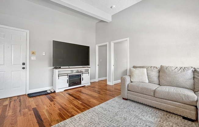 217 HIGHLAND AVE