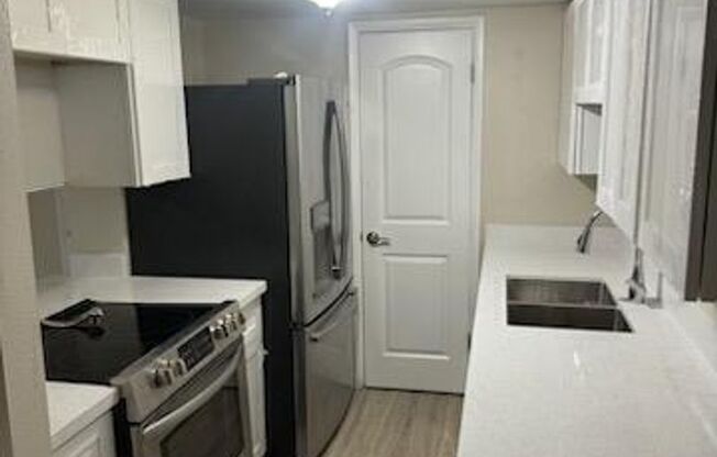 2 beds, 1 bath, $1,600