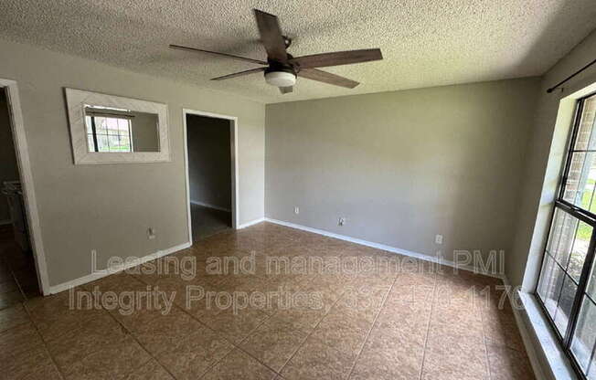 207 CASE LN