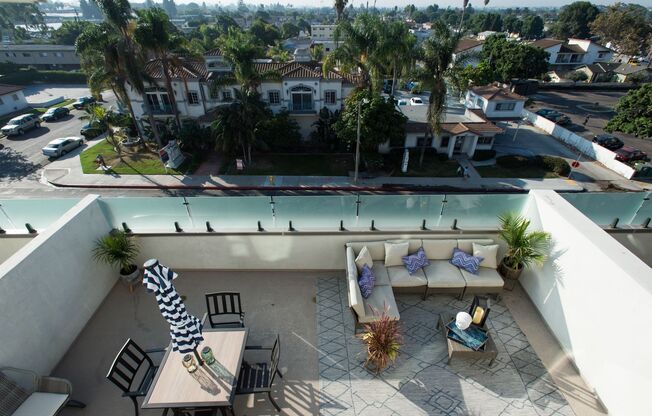 1 bed, 1.5 baths, 772 sqft, $3,088, Unit 410