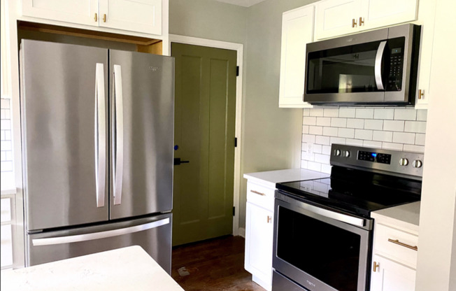 1 bed, 1 bath, 836 sqft, $1,505, Unit 304