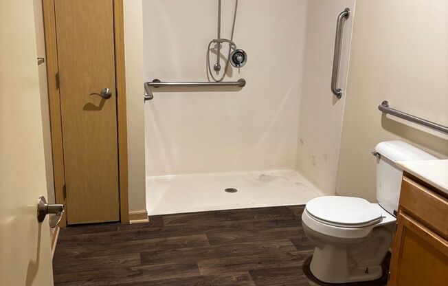 2 beds, 1 bath, 1,080 sqft, $999, Unit PHV - 306