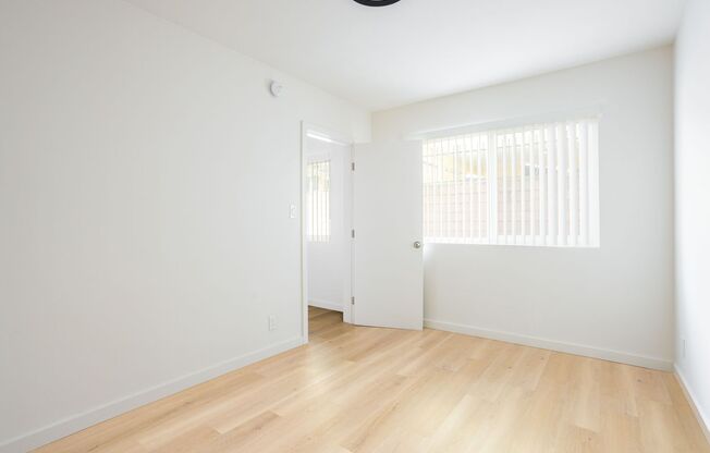 2 beds, 1 bath, 650 sqft, $2,399, Unit 112