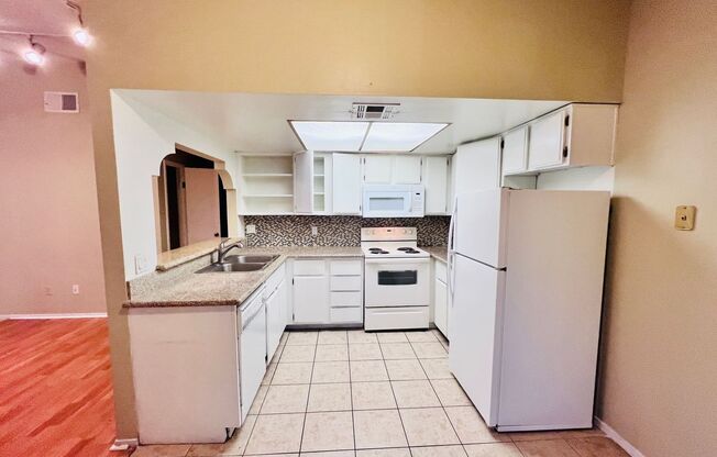 5048 Spencer -C Las Vegas, NV 89119