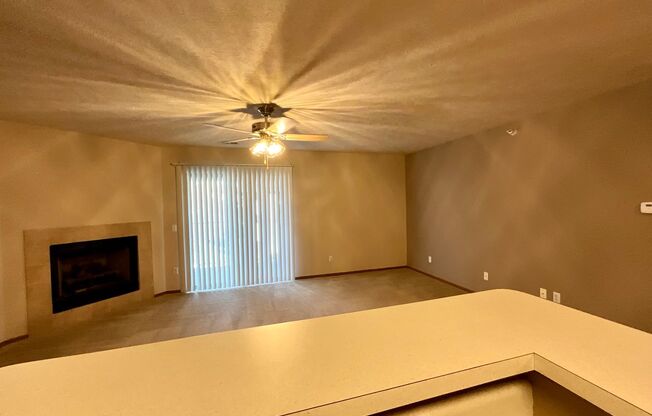 1 bed, 1 bath, 843 sqft, $990, Unit 05-301