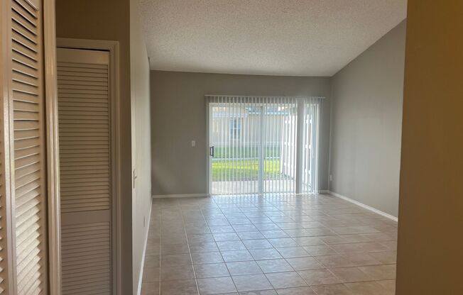 2/2 Villa at Osceola Parkway! Available Now!