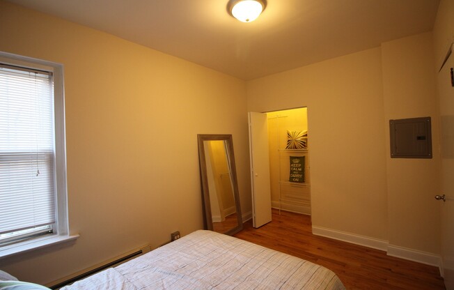 1 bed, 1 bath, $1,300, Unit 301