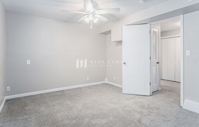 2 beds, 1 bath, $1,400