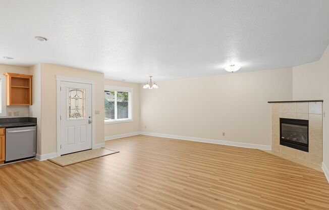 17138-17146 NE Oregon St