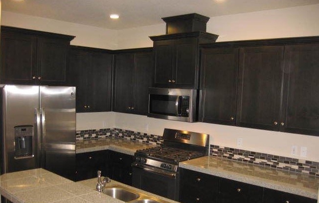 Spacious 3-Bedroom, 2.5-Bath Townhome in Sherwood!