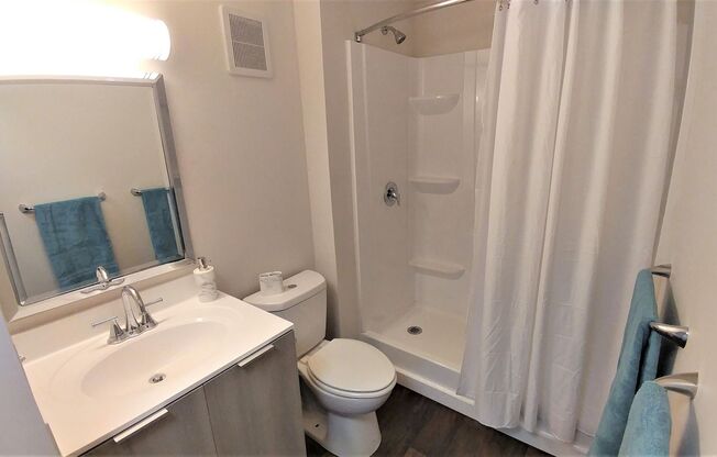 1 bed, 1 bath, 567 sqft, $1,600, Unit B-103