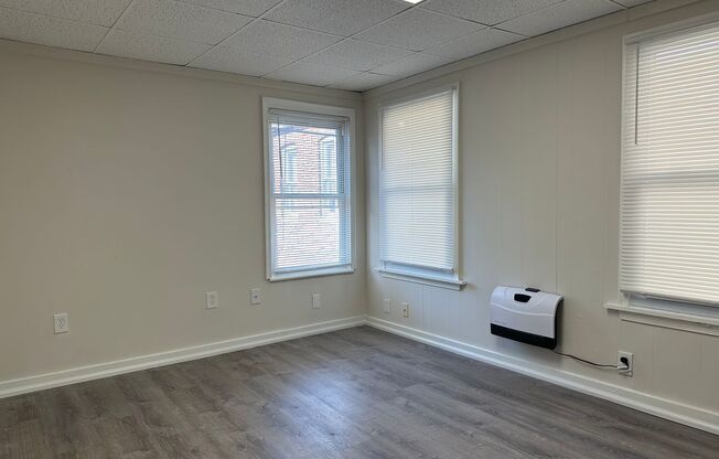 121 West Saratoga Street