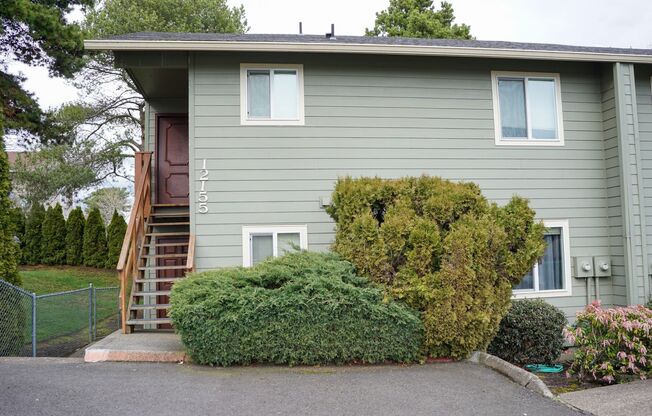 2 Bedroom w/ Fireplace, Patio, W/D, + DW Ready Late September!