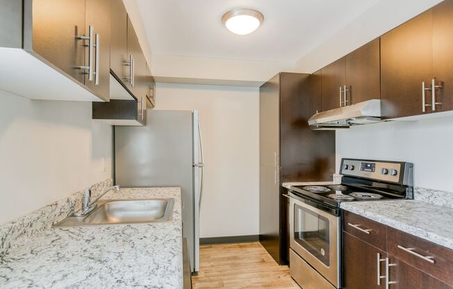 S0607 - Roseland Apartments
