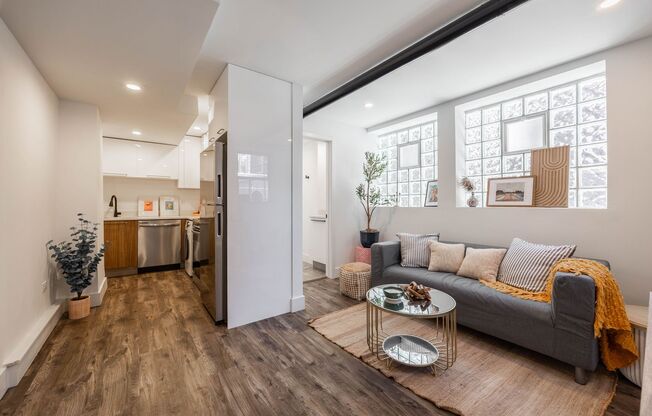 1 bed, 1 bath, $1,750, Unit 002