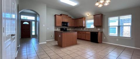 2037 RACHEL LN