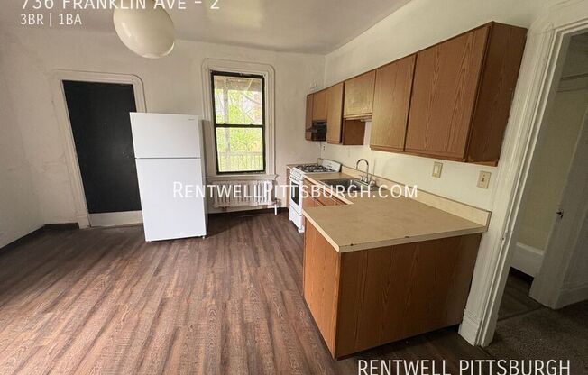 736 FRANKLIN AVE
