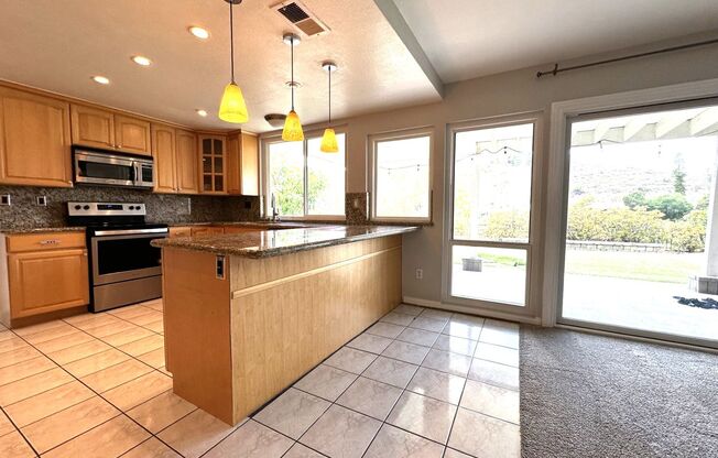 4BR/3BA House in Rancho Penasquitos - Poway School District, Attached Garage, W/D in Unit