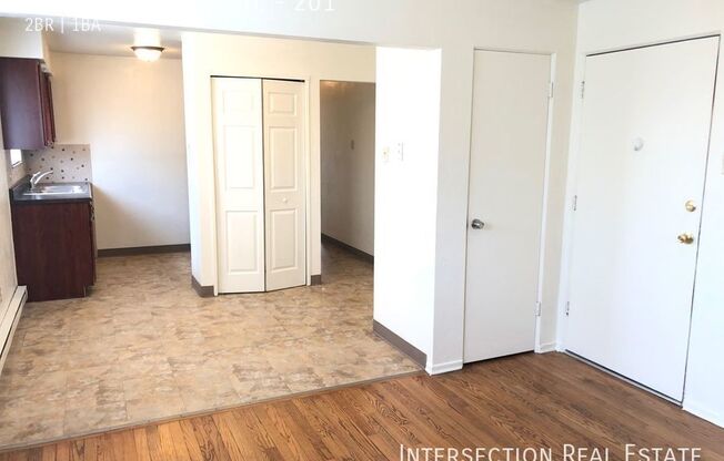 2 beds, 1 bath, 800 sqft, $825