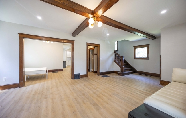 1496 E 107 ST