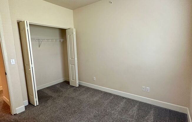 3 beds, 2 baths, $1,795, Unit 104