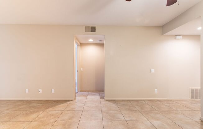 2 beds, 2 baths, $2,135, Unit 102