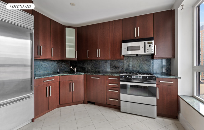 351 E 51 ST