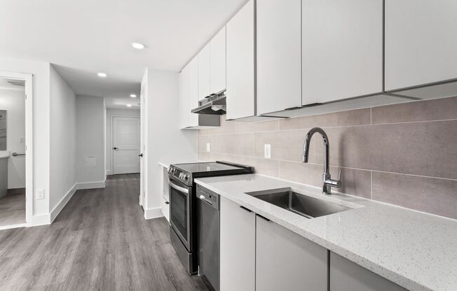 2 beds, 1 bath, 515 sqft, $2,800, Unit 1400-302