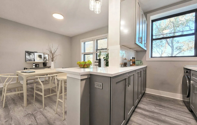 1 bed, 1 bath, $2,195, Unit D1