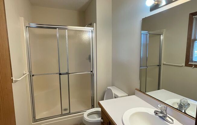 2 beds, 2 baths, $1,000