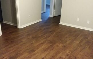 2 beds, 1 bath, 876 sqft, $995, Unit 35
