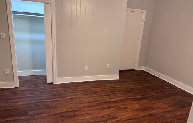 1 bed, 1.5 baths, $750