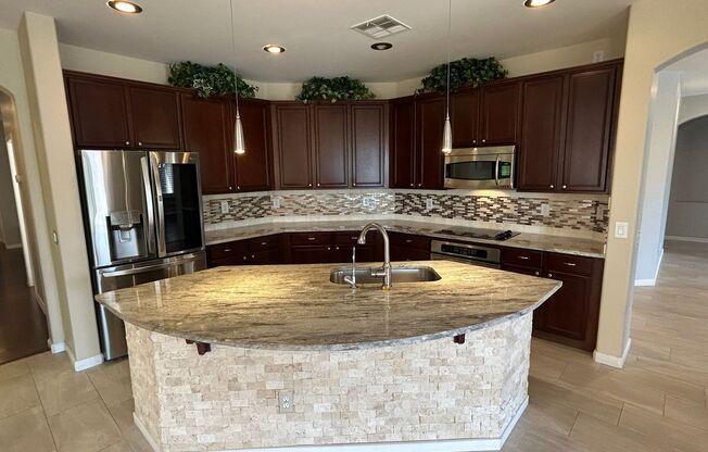 3 beds, 2.5 baths, 2,602 sqft, $2,799