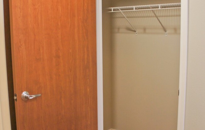 Studio, 1 bath, 402 sqft, $675, Unit 420