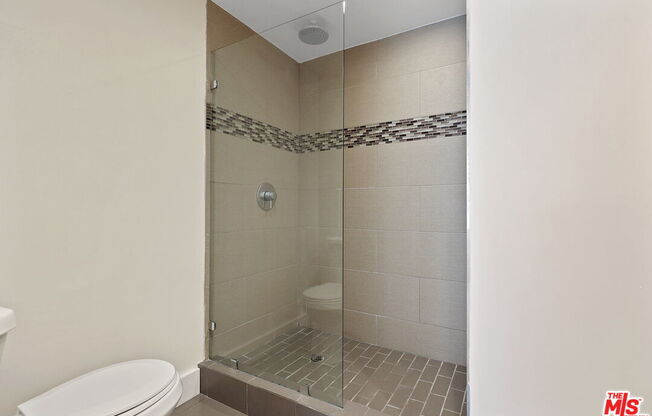 2 beds, 2 baths, 1,009 sqft, $3,500, Unit 414