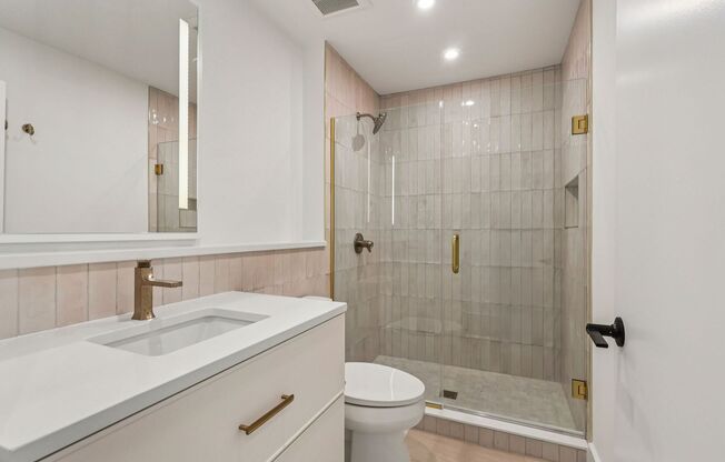 2 beds, 1 bath, 800 sqft, $2,154, Unit 412