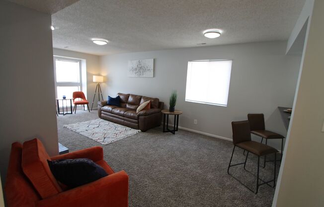 1 bed, 1 bath, $915, Unit 6320-304