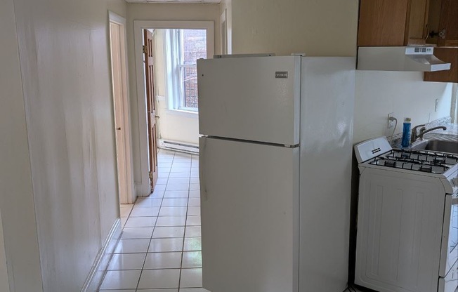 2 beds, 1 bath, $2,900, Unit 1