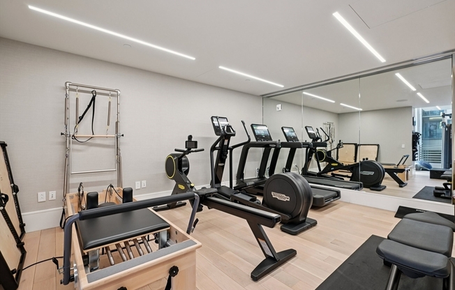 1 bed, 1 bath, 903 sqft, $7,500, Unit 6F