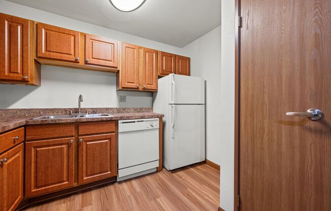 2 beds, 2 baths, 980 sqft, $1,445, Unit 643-22
