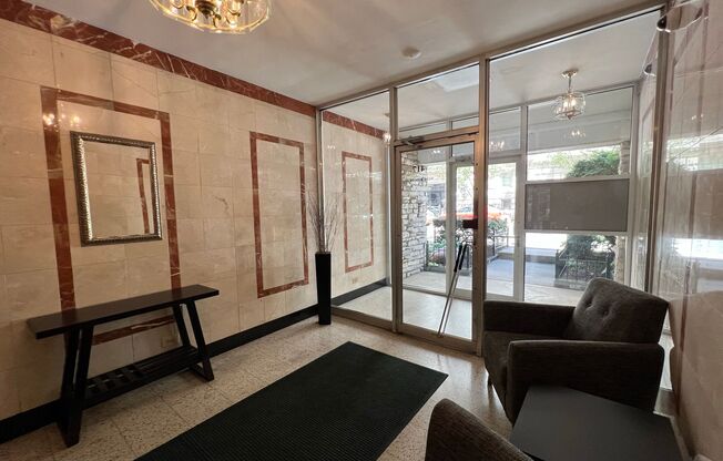 1 bed, 1 bath, 675 sqft, $1,975, Unit 417-308