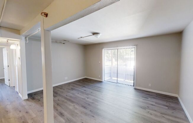 2 beds, 1 bath, 715 sqft, $675