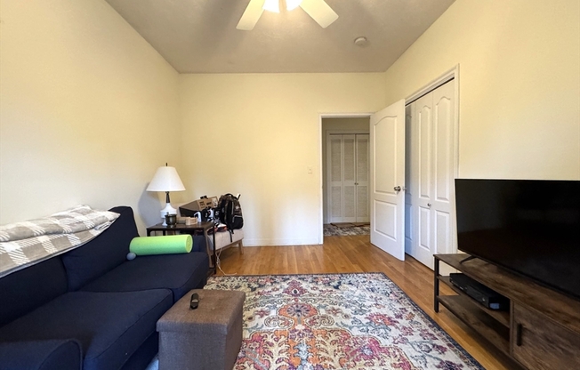 22 BOW ST