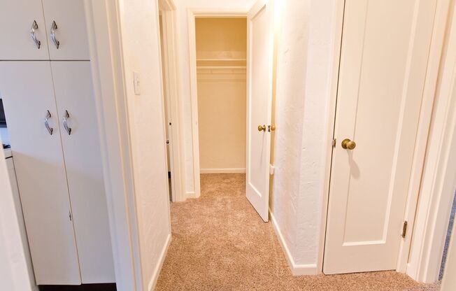 1 bed, 1 bath, 630 sqft, $1,425, Unit 4111 - 3