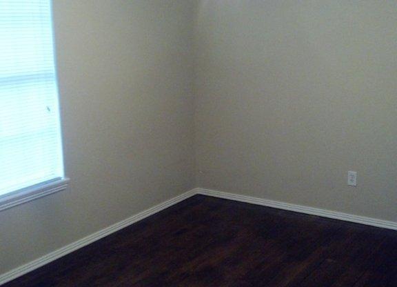 2 beds, 1 bath, $1,150