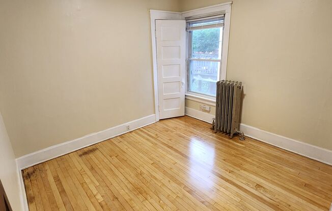 2417-19 N. Cramer St.